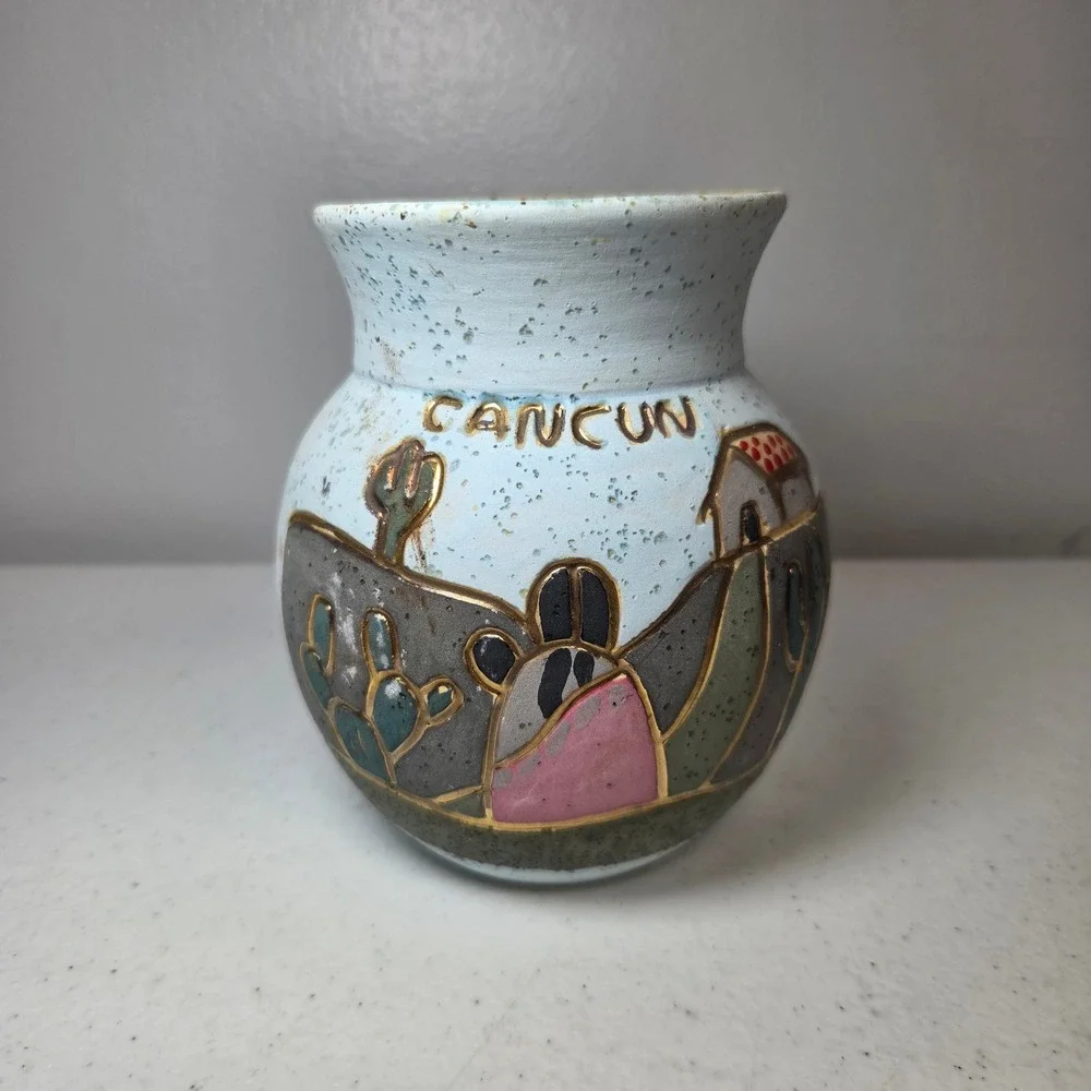 Cancun Gardiel Mexico Pottery 5 Inch Clay Vase 1994 Handcrafted Folk Art Desert